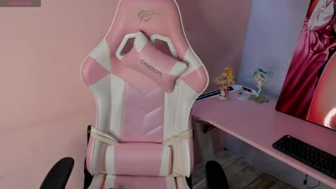 Emely online show from 03-17-26, 04:17