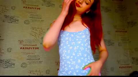 Snapshot of emi_less chatting on 09-15-25, 01:55 Emi online show from 09-15-25, 01:55