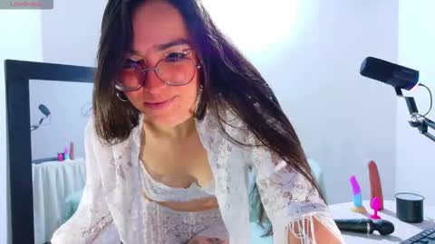 Emmily Roberts online show from 10-14-25, 03:40