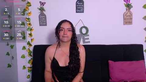 Snapshot of emiily_curly chatting on 04-22-26, 11:45 Emily online show from 04-22-26, 11:45