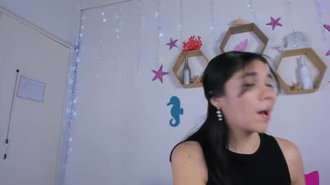 Snapshot of emiily_parkerr chatting on 02-18-25, 03:10 Emily online show from 02-18-25, 03:10