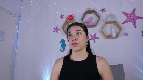 Snapshot of emiily_parkerr chatting on 02-27-25, 03:04 Emily online show from 02-27-25, 03:04