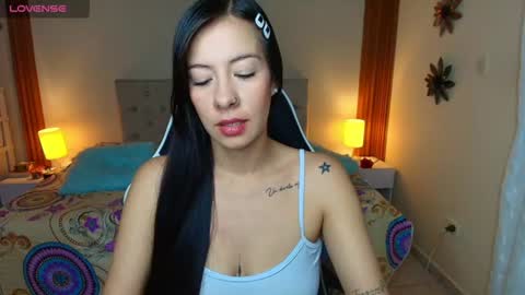 Snapshot of emiily_skinny chatting on 07-09-26, 10:25 emiily_skinny online show from 07-09-26, 10:25