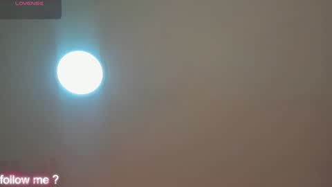 Snapshot of emiilycollins1 chatting on 01-12-25, 09:40 online show from 01-12-25, 09:40