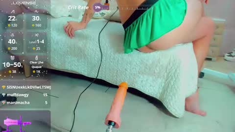 Snapshot of emiilysaenzz chatting on 11-27-25, 06:32 EmillySaenz online show from 11-27-25, 06:32