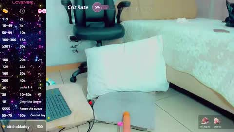 Snapshot of emiilysaenzz chatting on 12-13-25, 07:53 EmillySaenz online show from 12-13-25, 07:53