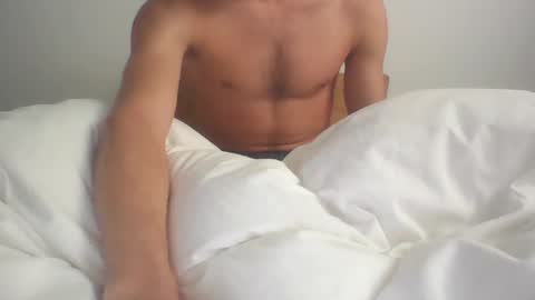 Snapshot of emil454591 chatting on 01-01-25, 10:21 emil454591 online show from 01-01-25, 10:21