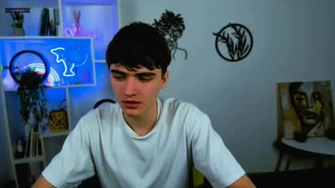 Snapshot of emil_lucky chatting on 02-24-26, 12:36 emil_lucky online show from 02-24-26, 12:36