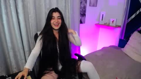 emilayton_ online show from 12-03-24, 06:37