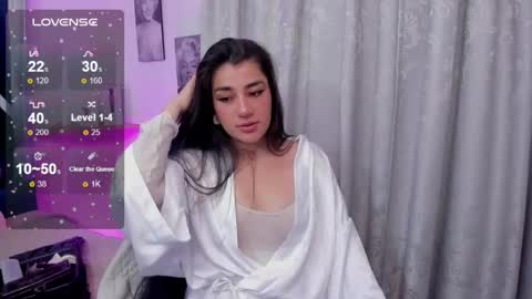 emilayton_ online show from 01-22-25, 04:23