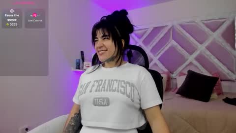 emilayton_ online show from 10-14-25, 07:14