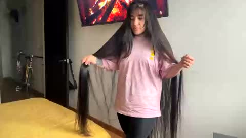 emilayton_ online show from 11-05-25, 08:42