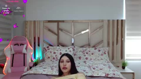 Snapshot of emilee_star chatting on 07-16-26, 12:55 Emilee online show from 07-16-26, 12:55
