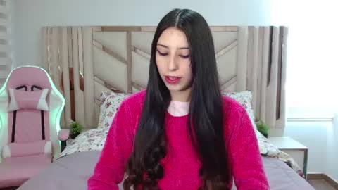 Snapshot of emilee_star chatting on 07-22-26, 01:14 Emilee online show from 07-22-26, 01:14