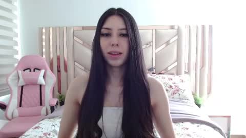 Snapshot of emilee_star chatting on 07-23-26, 07:12 Emilee online show from 07-23-26, 07:12