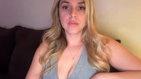 emilelovesyou online show from 01-16-26, 04:27