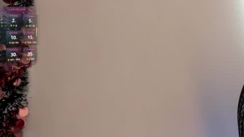 Snapshot of emili__hot chatting on 12-14-25, 12:32 Emily online show from 12-14-25, 12:32