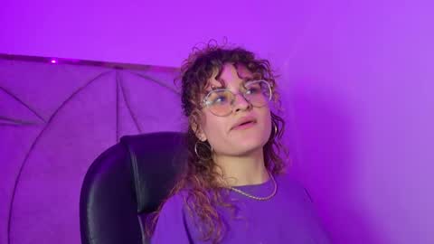 Snapshot of emili_rouse_ chatting on 10-08-25, 07:55 Emy online show from 10-08-25, 07:55