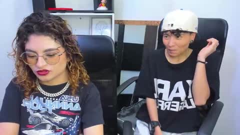 Snapshot of emili_rouse_ chatting on 11-09-25, 05:28 Emy online show from 11-09-25, 05:28