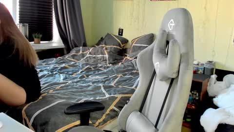 emili_sweet__ online show from 03-09-25, 12:42