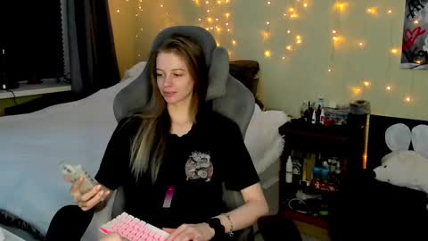 emili_sweet__ online show from 03-10-25, 03:30