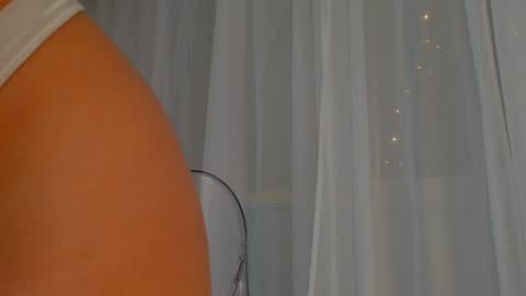 Snapshot of emilia_dream chatting on 01-24-25, 06:35 emilia_dream online show from 01-24-25, 06:35