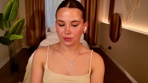 emilia_dream online show from 06-19-26, 06:01