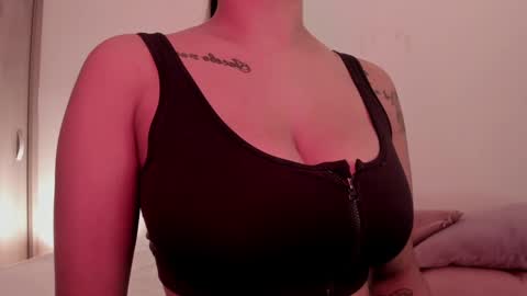 Emilia Big Boobs online show from 12-30-24, 02:19