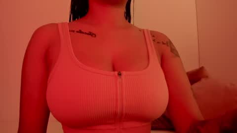 Emilia Big Boobs online show from 01-06-25, 01:30