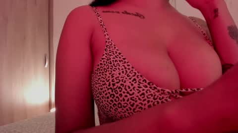 Emilia Big Boobs online show from 01-17-25, 08:22