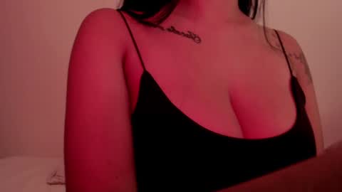 Emilia Big Boobs online show from 01-22-25, 01:53