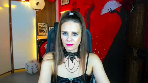 Emilia Bedy online show from 11-14-25, 05:17