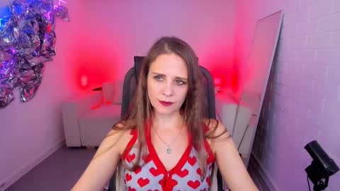 Emilia Bedy online show from 11-18-25, 09:14