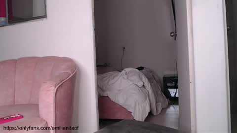 emilianita online show from 11-22-25, 04:44