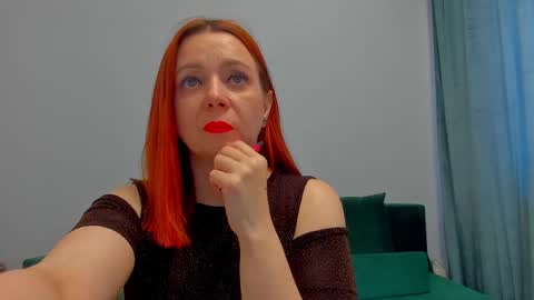 Emiliana online show from 05-18-26, 10:10
