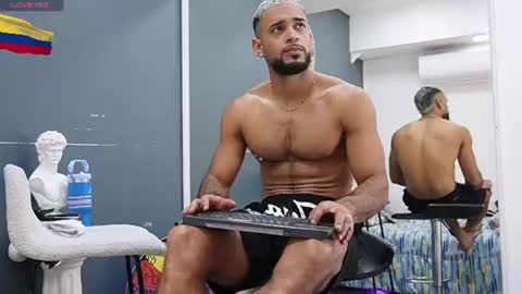Snapshot of emilio_brandon chatting on 07-05-26, 10:55 Emilio online show from 07-05-26, 10:55