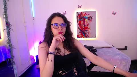 Emili Russo online show from 10-14-25, 07:58