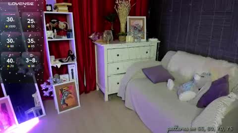 Snapshot of emiliyaqueen chatting on 01-04-25, 02:03 Emiliya online show from 01-04-25, 02:03