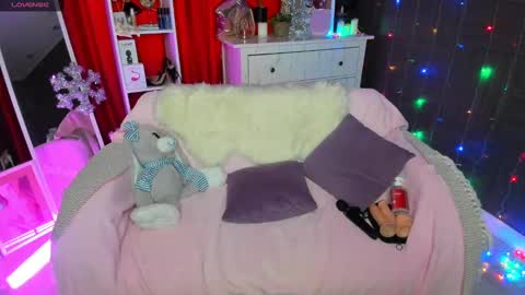 Snapshot of emiliyaqueen chatting on 01-08-25, 07:03 Emiliya online show from 01-08-25, 07:03