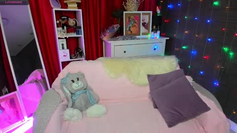 Snapshot of emiliyaqueen chatting on 01-14-25, 01:15 Emiliya online show from 01-14-25, 01:15