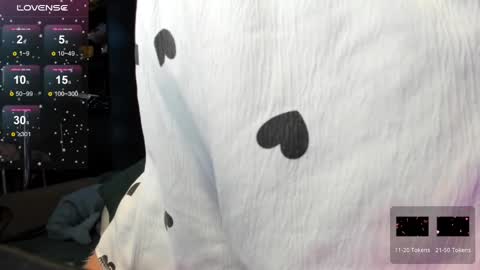 Snapshot of emiliyaqueen chatting on 01-18-25, 02:25 Emiliya online show from 01-18-25, 02:25