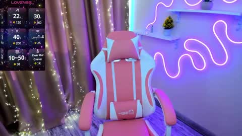 Snapshot of emiliyaqueen chatting on 02-18-25, 05:31 Emiliya online show from 02-18-25, 05:31