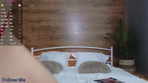 Snapshot of emilly___ chatting on 09-13-25, 07:08 Emilly online show from 09-13-25, 07:08