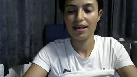 Emilly and Daniel online show from 07-05-26, 06:59