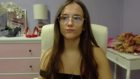 Emilly online show from 01-11-25, 11:02