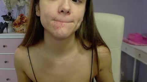 Emilly online show from 02-17-25, 07:26