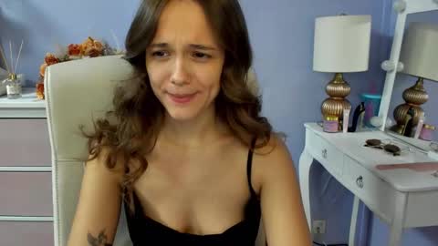 Emilly online show from 03-10-26, 07:24