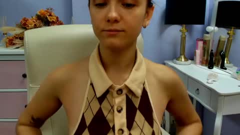 Emilly online show from 05-15-26, 07:04
