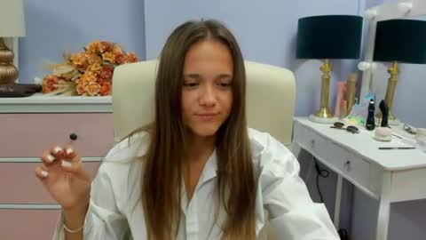 Snapshot of emilly_lust99 chatting on 06-30-26, 06:36 Emilly online show from 06-30-26, 06:36