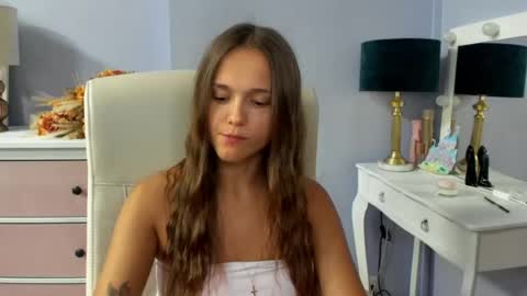Snapshot of emilly_lust99 chatting on 07-07-26, 08:40 Emilly online show from 07-07-26, 08:40
